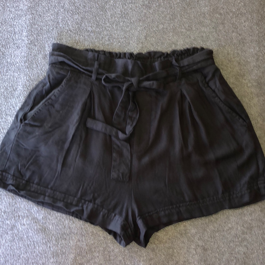 Black Waist Tied Shorts Size 6 Us